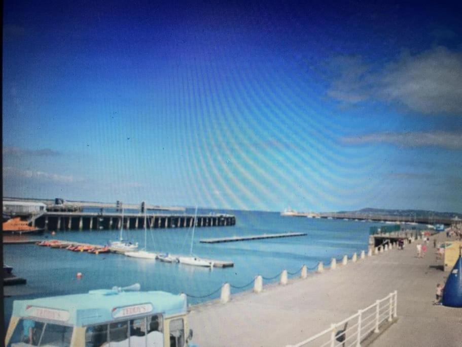 City Beach Gem 5 Adult Spaces Plus Child Dublin Exterior photo